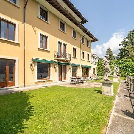 Villa Lakefront 1800s Private Dock, Art Luxury