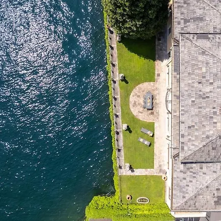 Villa Lakefront 1800s Private Dock, Art Luxury *