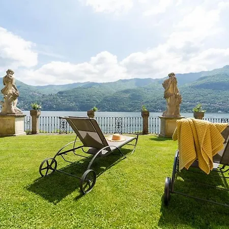Villa Lakefront 1800s Private Dock, Art Luxury *