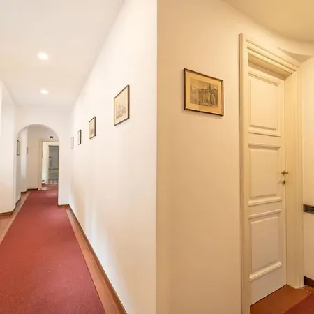 Lakefront 1800s Private Dock, Art Luxury Carate Urio