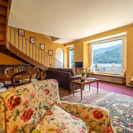 Villa Lakefront 1800s Private Dock, Art Luxury *