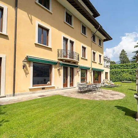 Lakefront 1800s Private Dock, Art Luxury Villa