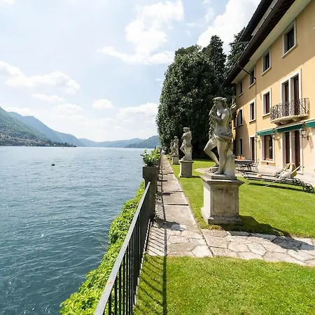 Lakefront 1800s Private Dock, Art Luxury Villa *